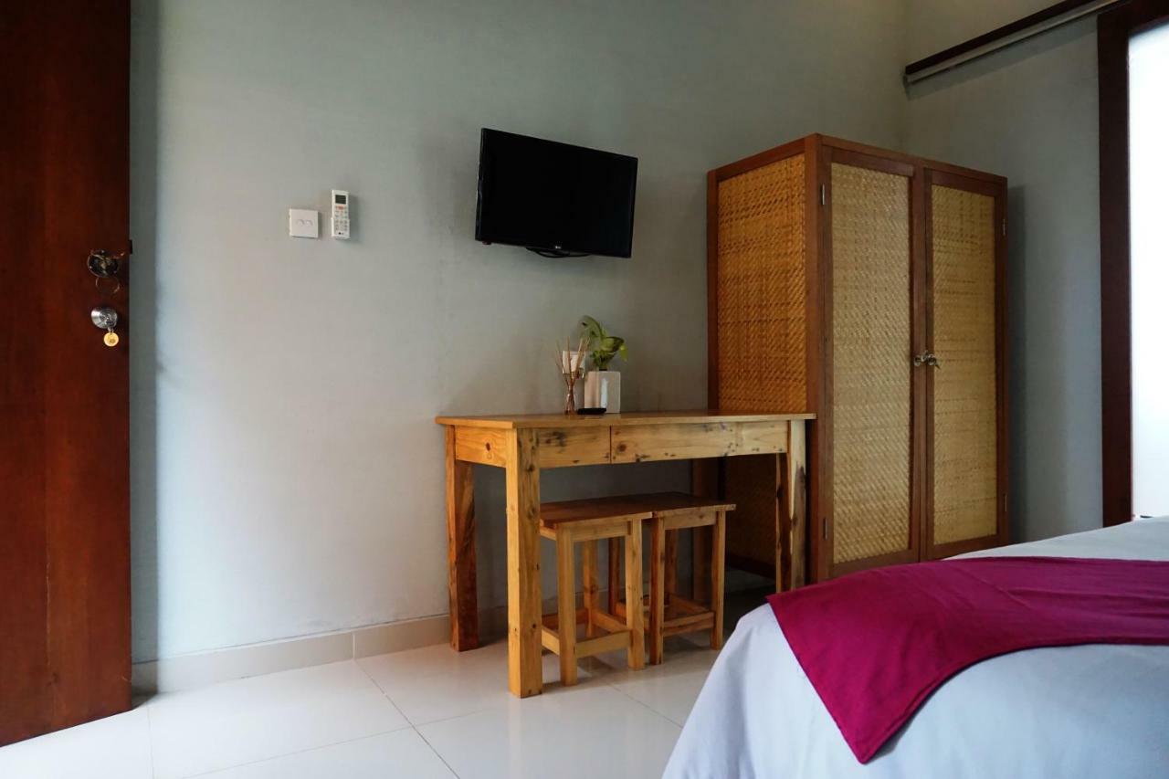 Louto Dmell Guesthouse Sanur Exterior foto